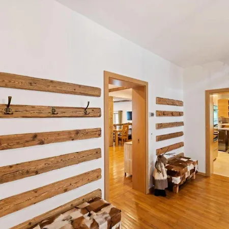 Haus Planegg Xl בית נופש