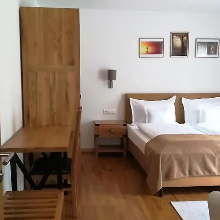 Haus Planegg Xl Holiday home Rangersdorf